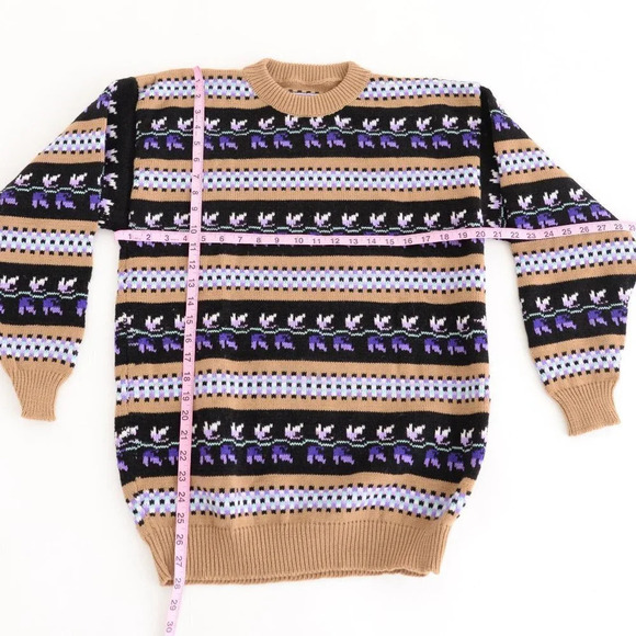 Vintage  Black & Tan with Purple Design Crewneck Sweater - Picture 4 of 11